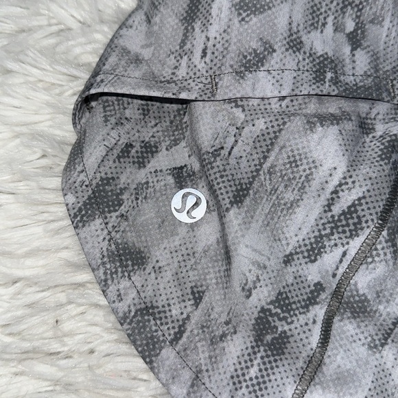 Lululemon Speed Up Short *2.5" City Breeze Alpine White Multi / Alpine White - Picture 5 of 6